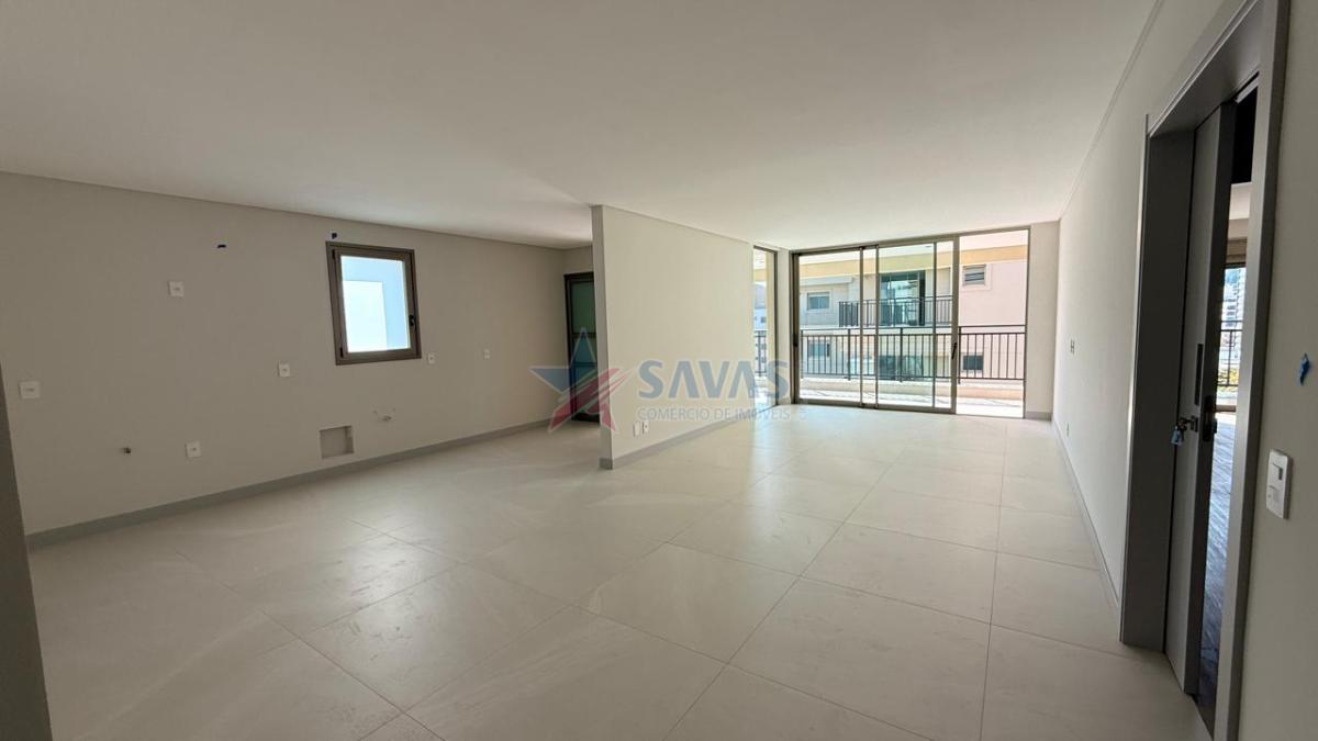 FINÍSSIMO 3 SUÍTES - NOVO - JUNTO A BEIRAMAR NORTE